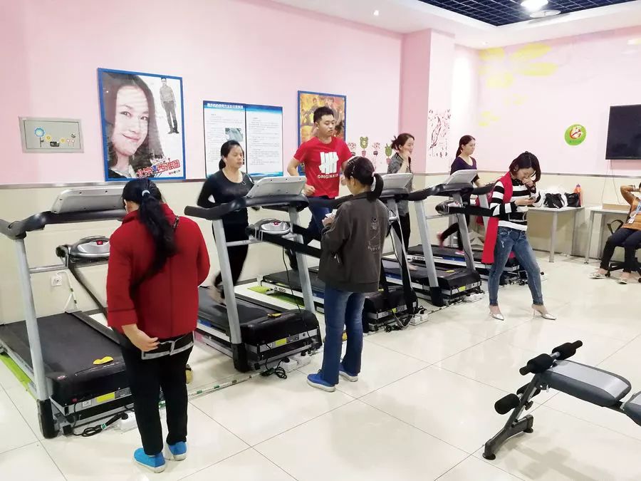 鄭州富士康廠區(qū)加班上班累了？這些地方可以浪起來(lái) 