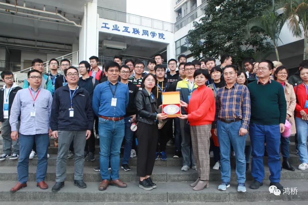 南科大師生結(jié)緣智造驕子，富士康盛情致意相約智富南天！